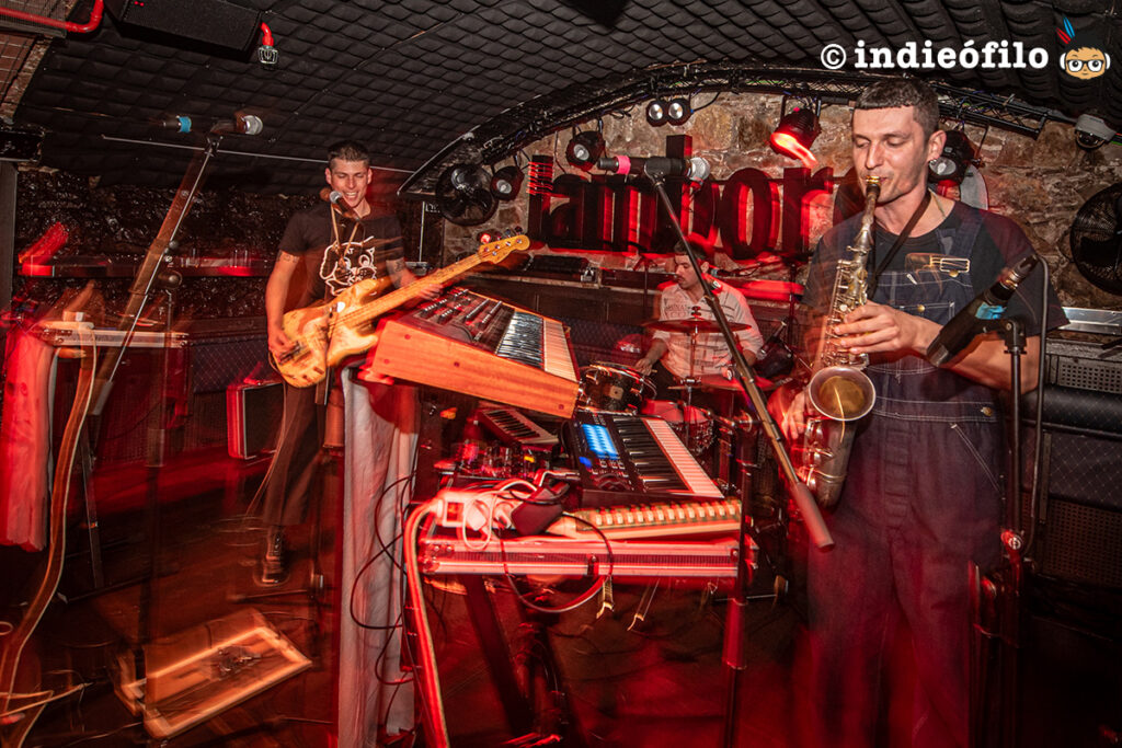 Sal del coche - 2026 Barcelona Lets Festival